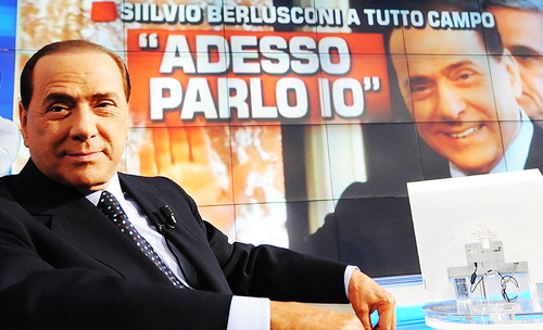 silvio-berlusconi-vespa