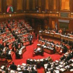 Parlamento chiuso: mazzette, abusivismo e corruzione vanno in ferie